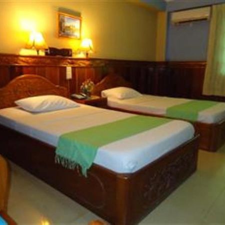 Spring Park Hotel Battambang Exteriör bild