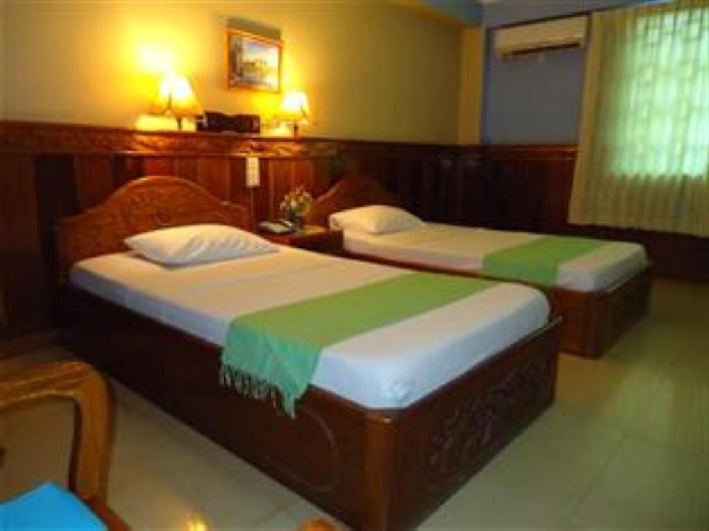 Spring Park Hotel Battambang Exteriör bild