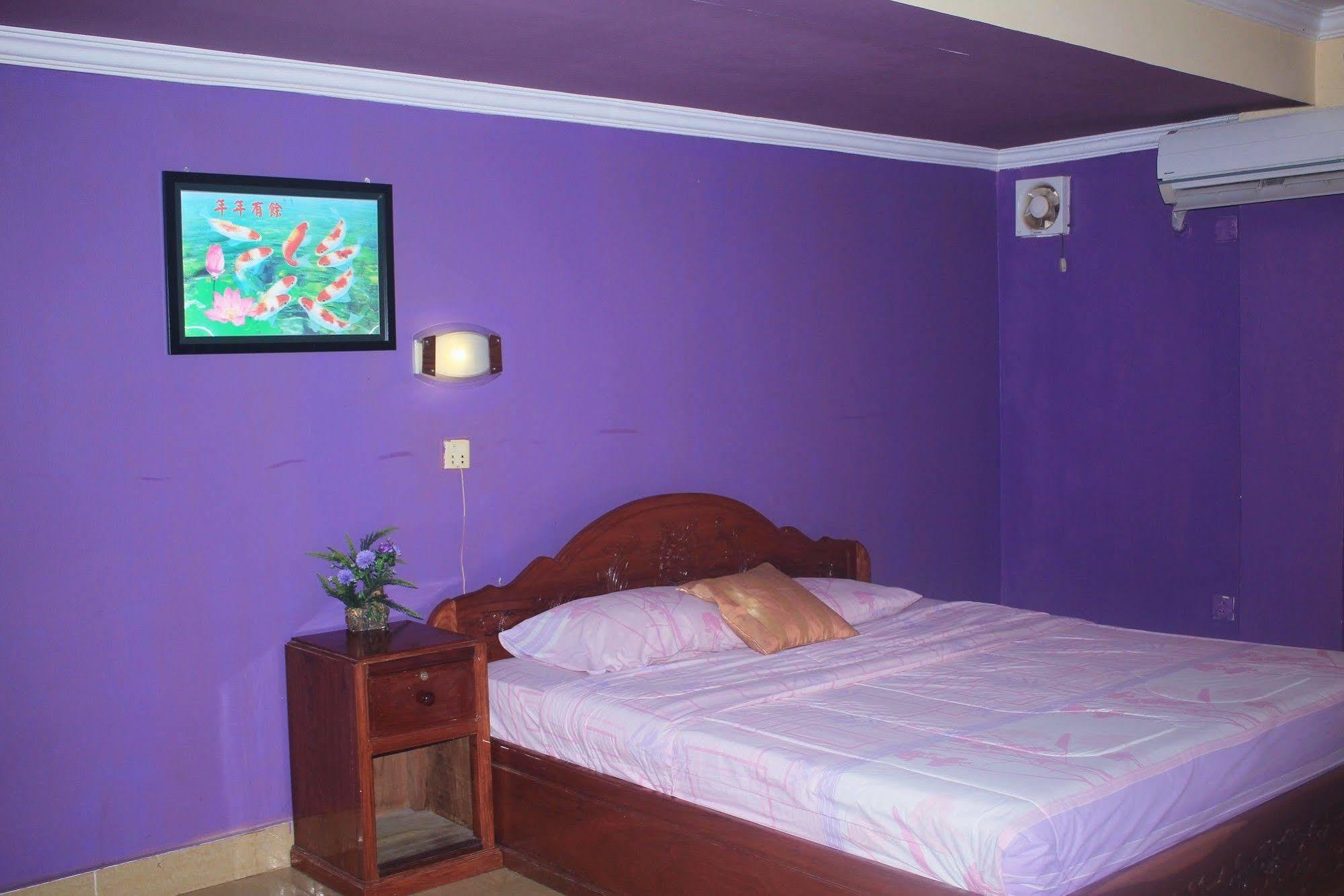 Spring Park Hotel Battambang Exteriör bild